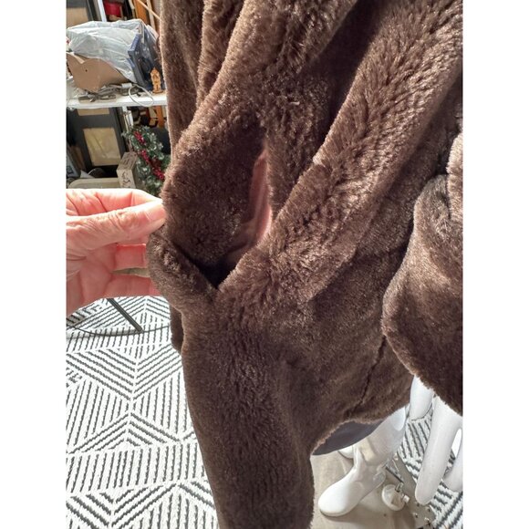 Vintage Faux Fur Brown Coat With Polyester Lining Folded Cuffs & Collar Size Lar - Picture 12 of 16